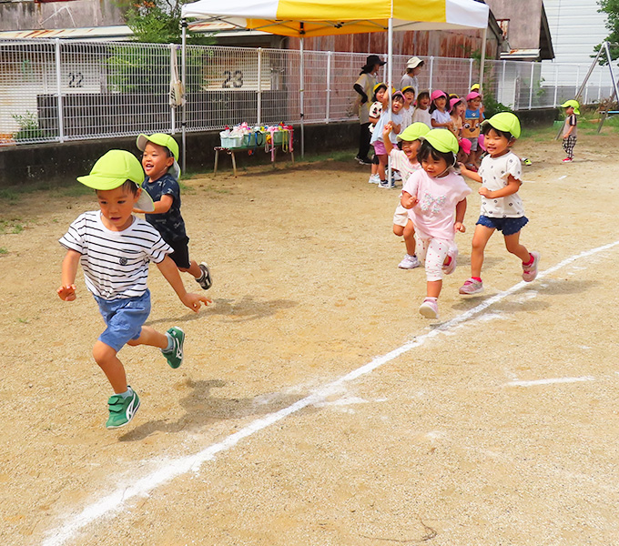 園の生活・園舎のご案内